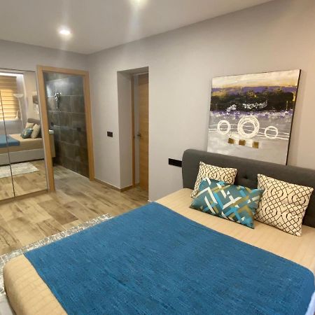 Tomas Apartamentos Sagaro Сан-Фаліу-да-Ґішулс Екстер'єр фото