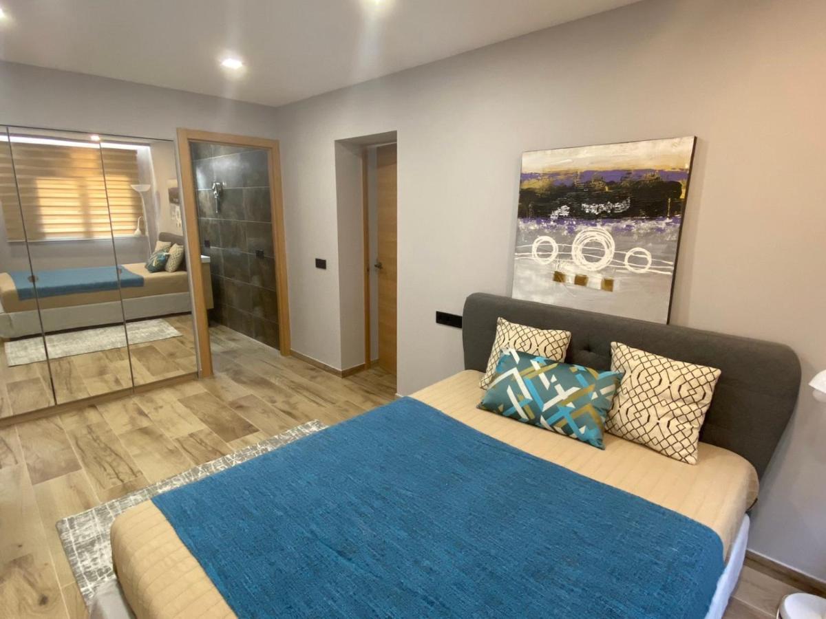 Tomas Apartamentos Sagaro Сан-Фаліу-да-Ґішулс Екстер'єр фото