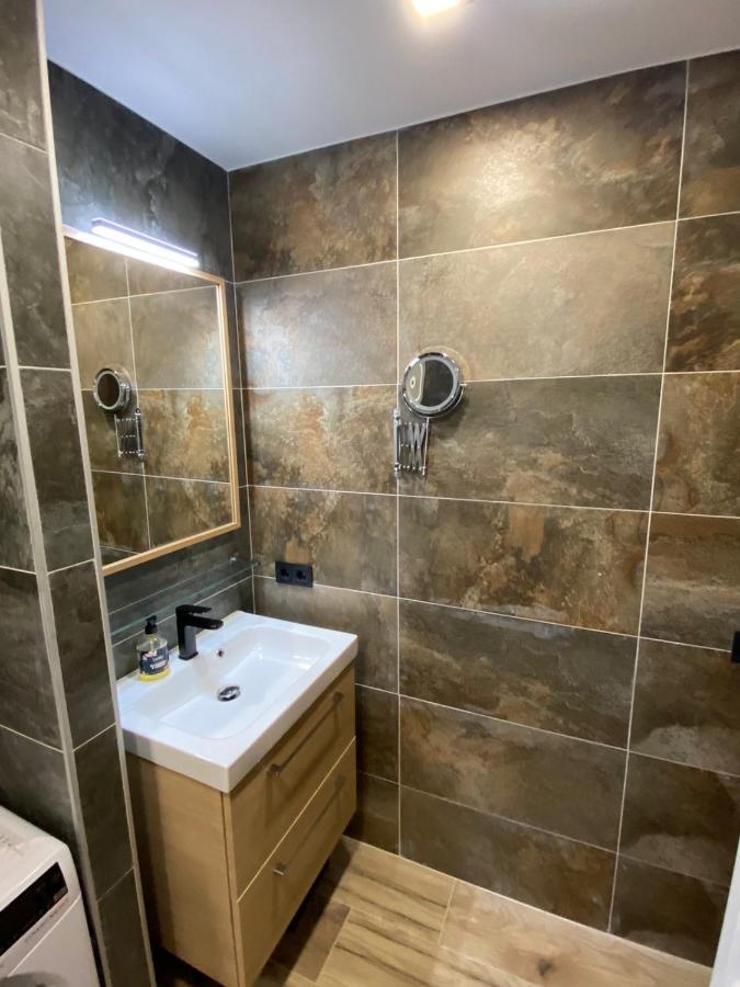 Tomas Apartamentos Sagaro Сан-Фаліу-да-Ґішулс Екстер'єр фото